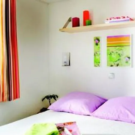 Campingplatz Mobil-home 6 Personnes Avec Terrasse A - Api-1-52-371 Royan