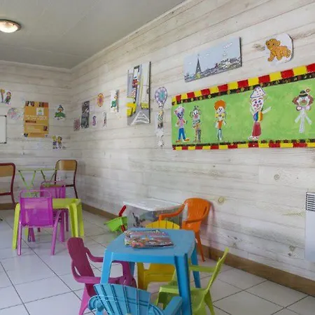 Parque de Campismo Mobil-home 6 Personnes Avec Terrasse à - Api-1-52-371 Royan