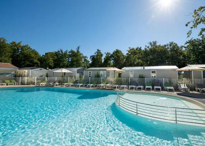 Mobil-home 6 Personnes Avec Terrasse A - Api-1-52-371 * Royan