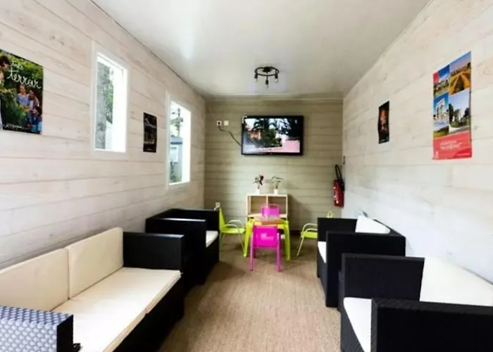 Camping Mobil-home 6 Personnes Avec Terrasse A - Api-1-52-371